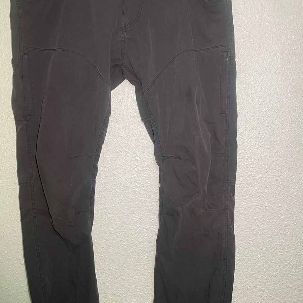 KuHL Men's gray konfidant air pant size “40X32”